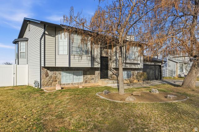 5141 S 2975 W, Roy, UT 84067