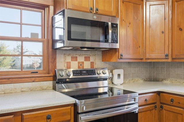 329 Sinclair Avenue SE, Cedar Rapids, IA 52403