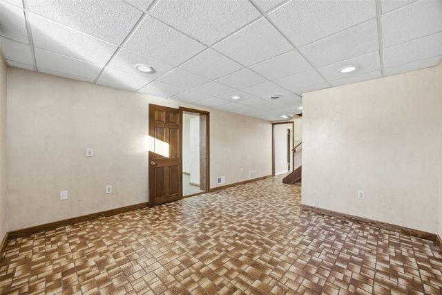 329 Sinclair Avenue SE, Cedar Rapids, IA 52403