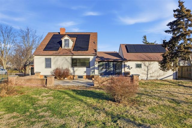 329 Sinclair Avenue SE, Cedar Rapids, IA 52403