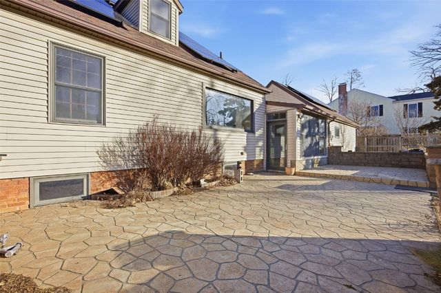 329 Sinclair Avenue SE, Cedar Rapids, IA 52403