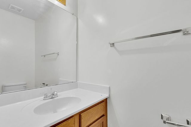 293 Stateline Rd, Oak Grove, KY 42262