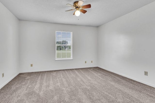293 Stateline Rd, Oak Grove, KY 42262