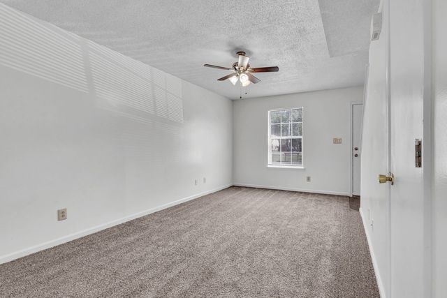 293 Stateline Rd, Oak Grove, KY 42262