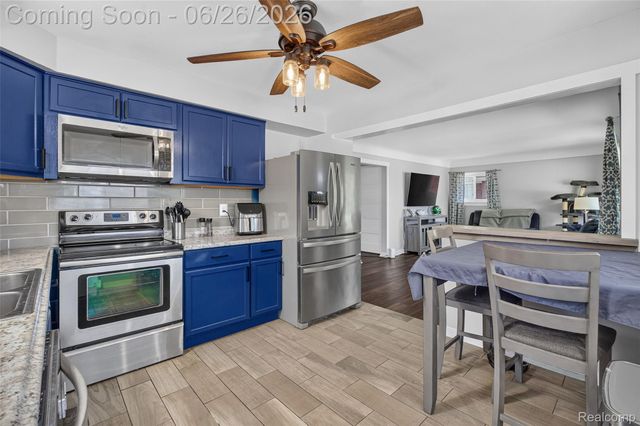 7660 Louise Court, Westland, MI 48185