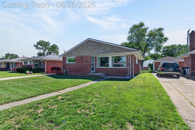 7660 Louise Court, Westland, MI 48185