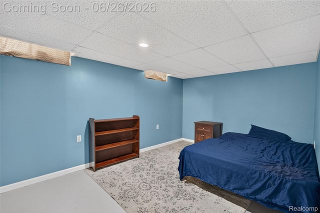 7660 Louise Court, Westland, MI 48185