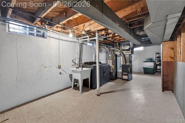 7660 Louise Court, Westland, MI 48185