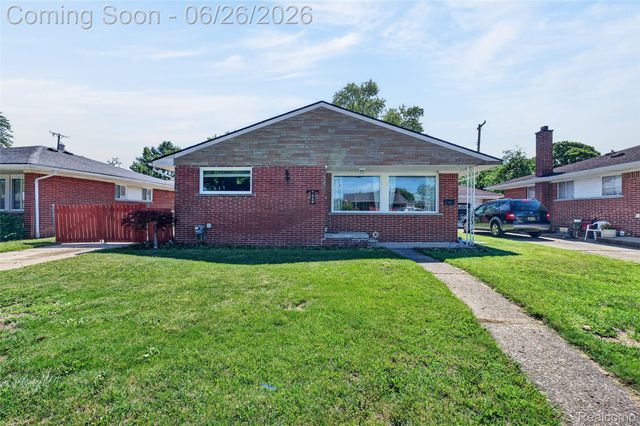 7660 Louise Court, Westland, MI 48185