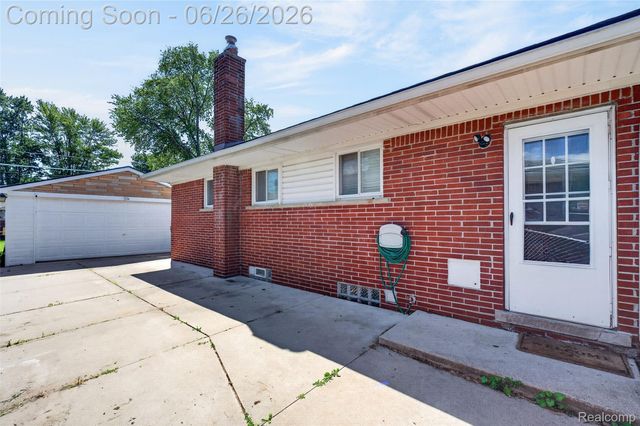 7660 Louise Court, Westland, MI 48185