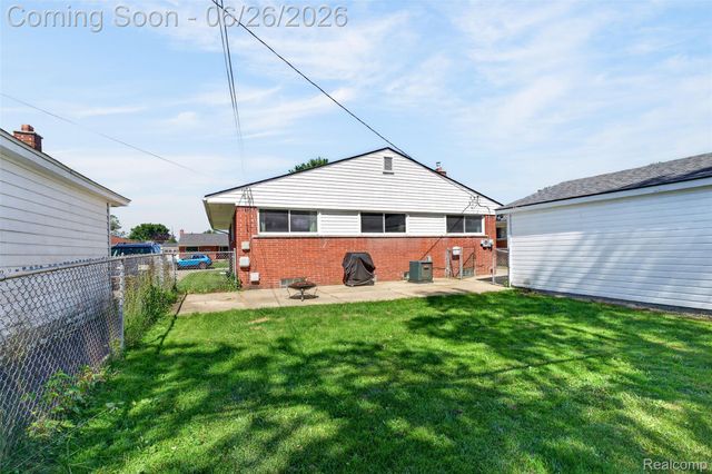 7660 Louise Court, Westland, MI 48185