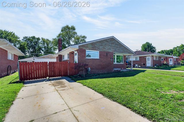 7660 Louise Court, Westland, MI 48185