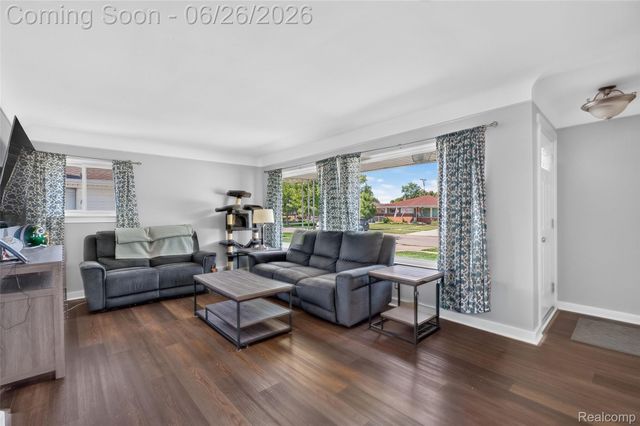 7660 Louise Court, Westland, MI 48185