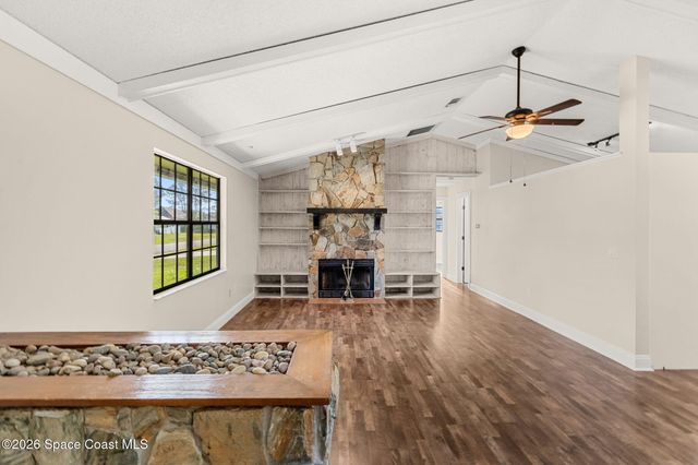 364 Hatcher Street SE, Palm Bay, FL 32909