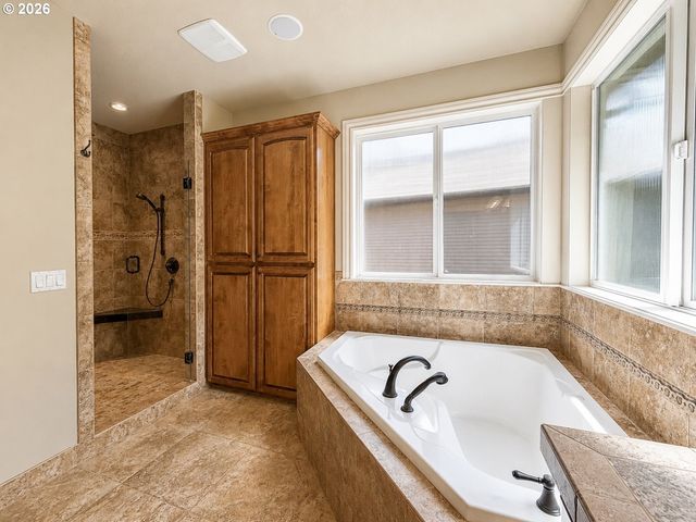 809 Ne 224TH Cir, Ridgefield, WA 98642