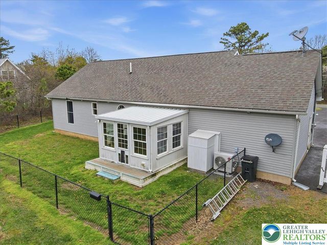 64 Robertson Road, Penn Forest Twp, PA 18229