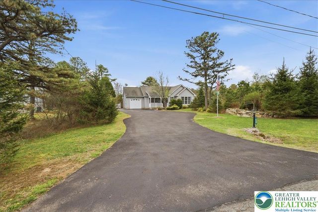 64 Robertson Road, Penn Forest Twp, PA 18229