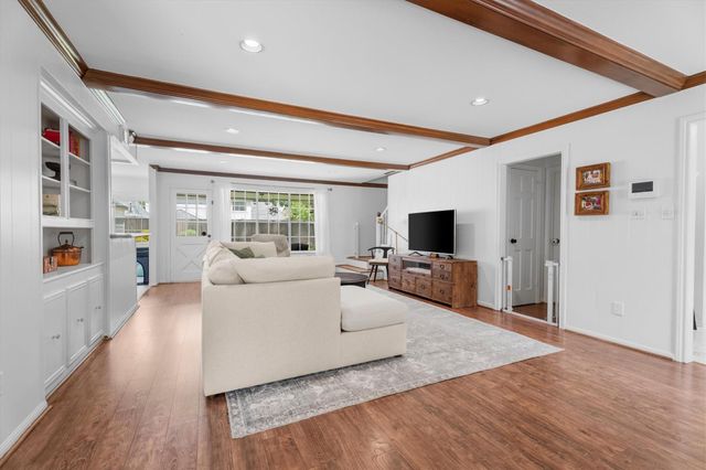 5614 Spanish Oak Drive, Houston, TX 77066