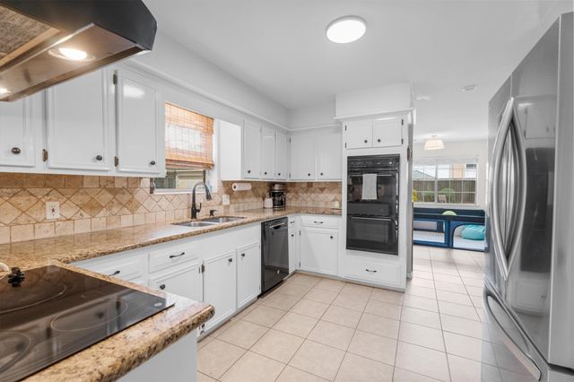 5614 Spanish Oak Drive, Houston, TX 77066