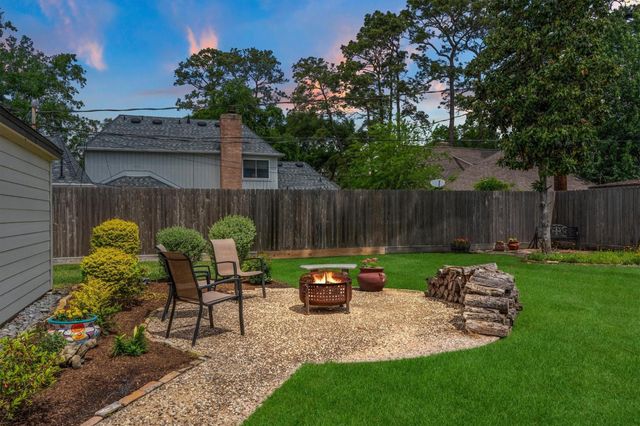 5614 Spanish Oak Drive, Houston, TX 77066