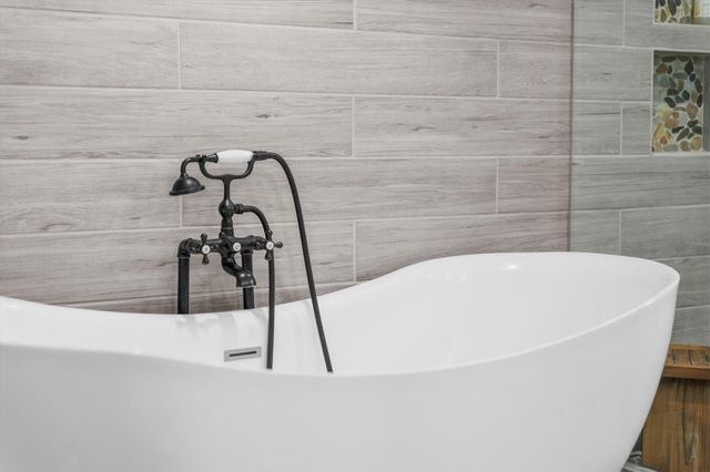 5614 Spanish Oak Drive, Houston, TX 77066