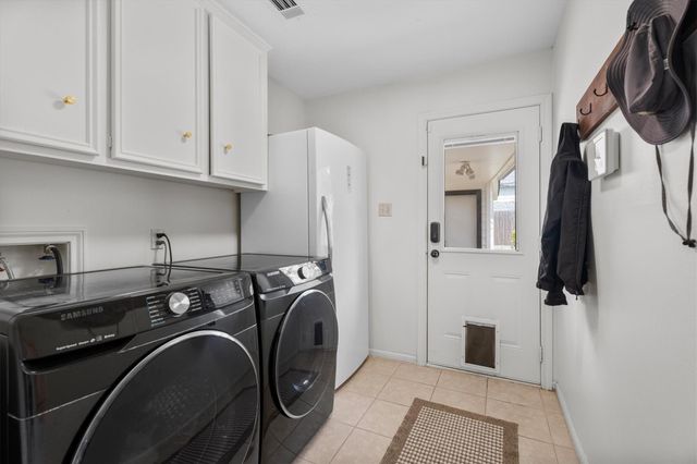 5614 Spanish Oak Drive, Houston, TX 77066