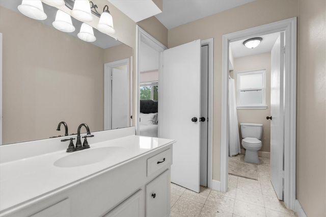 5614 Spanish Oak Drive, Houston, TX 77066