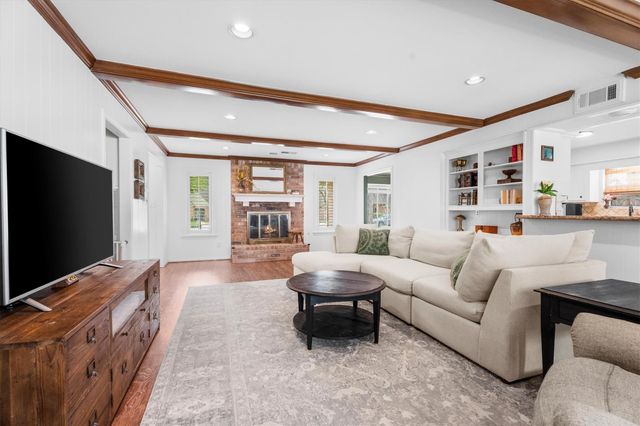 5614 Spanish Oak Drive, Houston, TX 77066