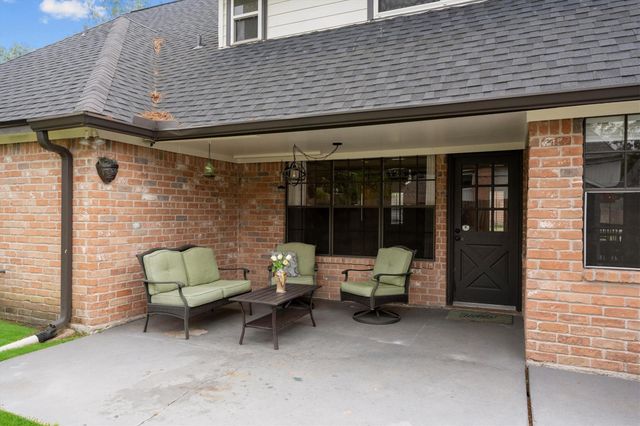 5614 Spanish Oak Drive, Houston, TX 77066