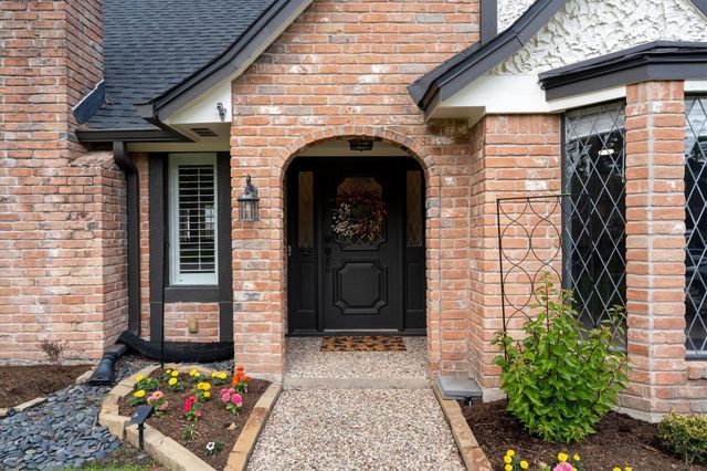 5614 Spanish Oak Drive, Houston, TX 77066