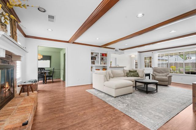 5614 Spanish Oak Drive, Houston, TX 77066