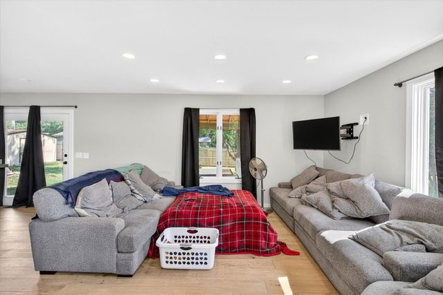 1214 W Verna Lane, Nixa, MO 65714