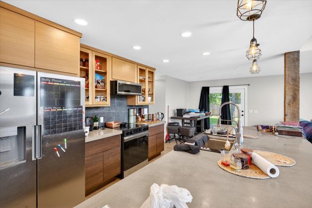 1214 W Verna Lane, Nixa, MO 65714