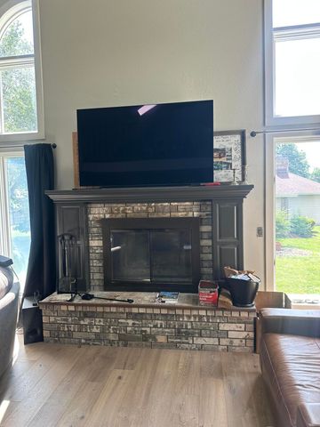 1214 W Verna Lane, Nixa, MO 65714