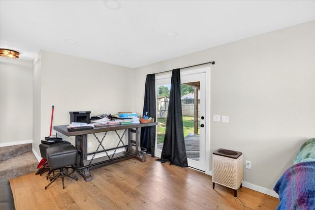 1214 W Verna Lane, Nixa, MO 65714