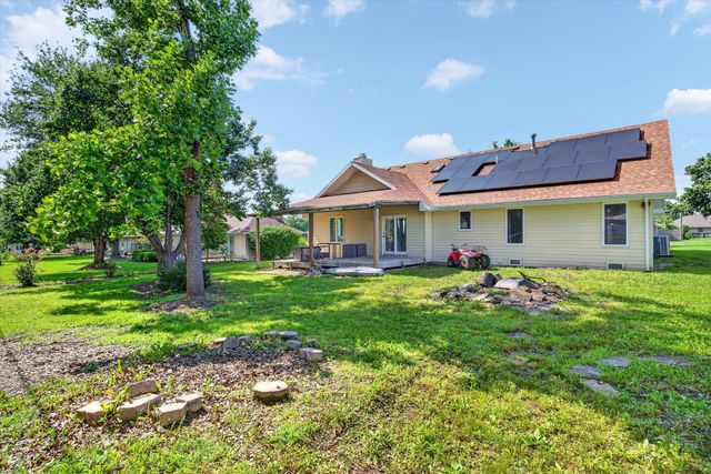 1214 W Verna Lane, Nixa, MO 65714