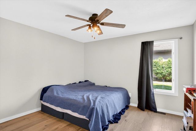 1214 W Verna Lane, Nixa, MO 65714