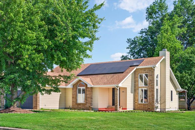 1214 W Verna Lane, Nixa, MO 65714