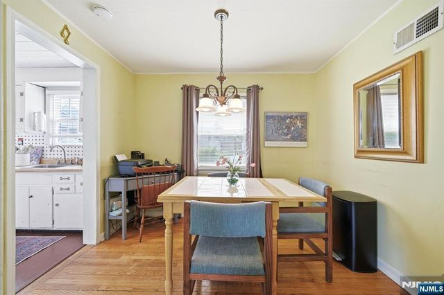 32 Lerome Place, Teaneck, NJ 07666