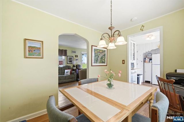 32 Lerome Place, Teaneck, NJ 07666