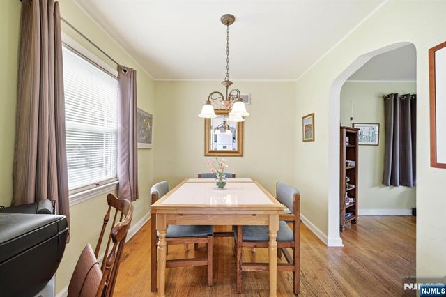 32 Lerome Place, Teaneck, NJ 07666