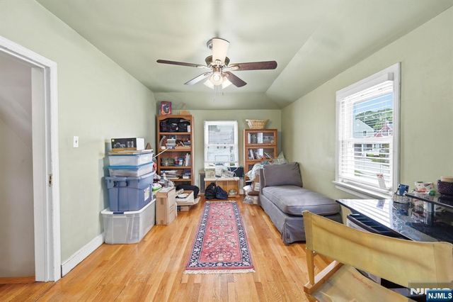 32 Lerome Place, Teaneck, NJ 07666