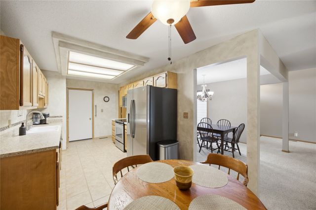 4476 87th Street, Urbandale, IA 50322