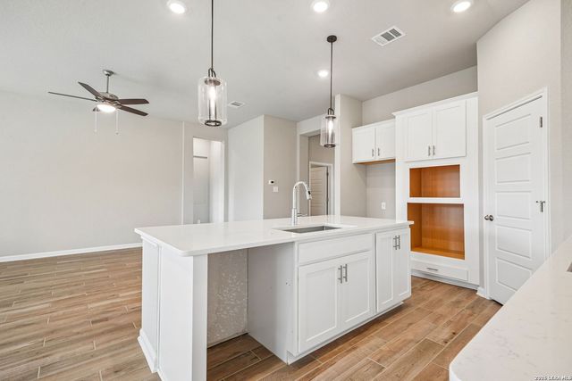 11403 Feather Vale, San Antonio, TX 78254