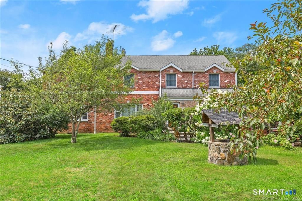 1346 High Ridge Road, Stamford, CT 06903