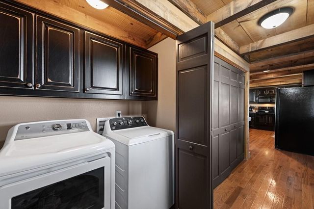 196 S Williamstown Ridge, Mineral Bluff, GA 30559