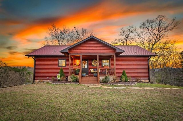 196 S Williamstown Ridge, Mineral Bluff, GA 30559