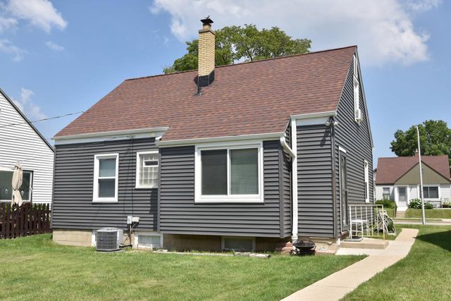 3137 S 19th STREET, Milwaukee, WI 53215