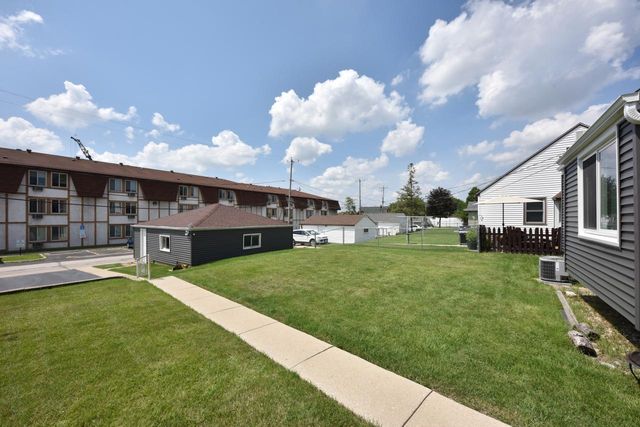 3137 S 19th STREET, Milwaukee, WI 53215