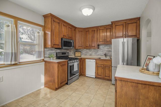 5357 Raymond Avenue, Mounds View, MN 55112